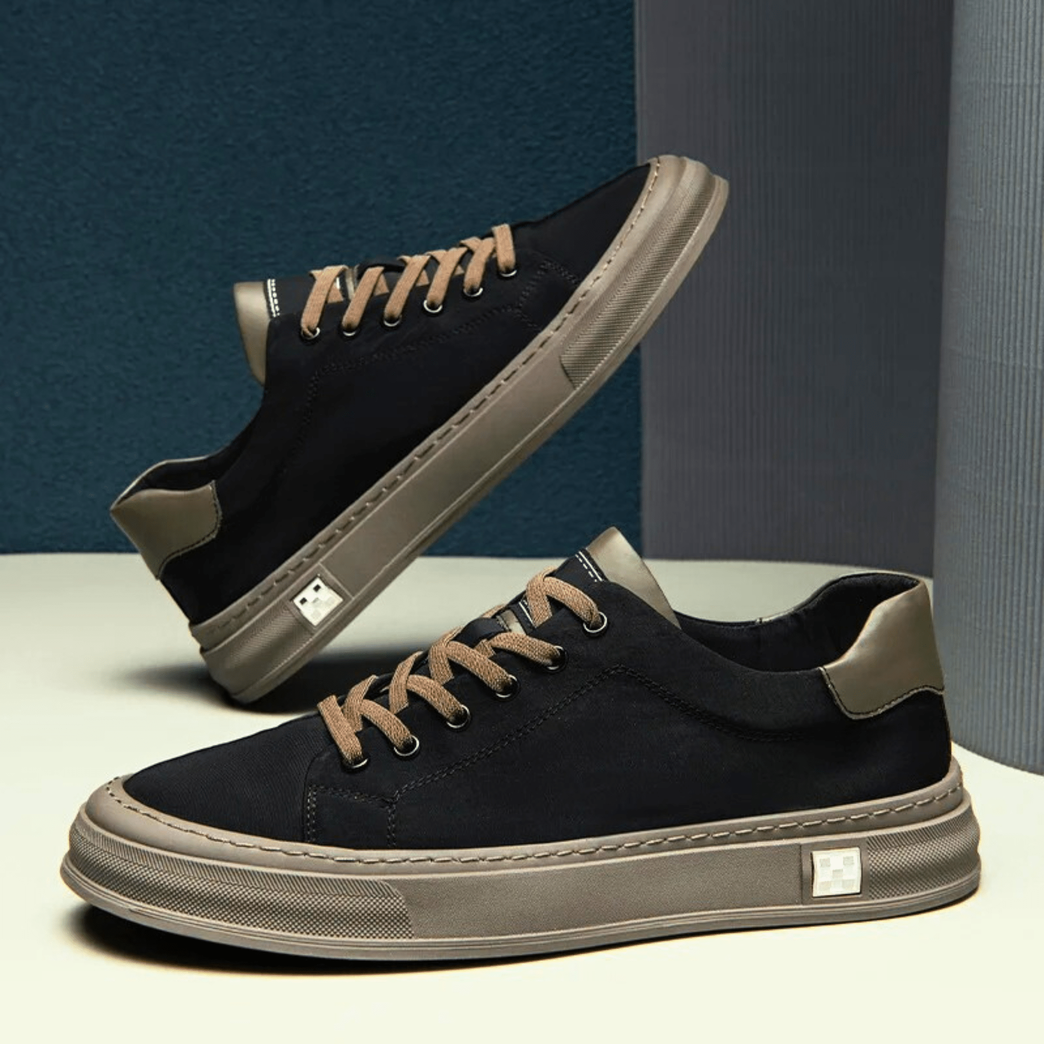 FRANK™ | AFSLAPPEDE STOFSNEAKERS TIL MÆND